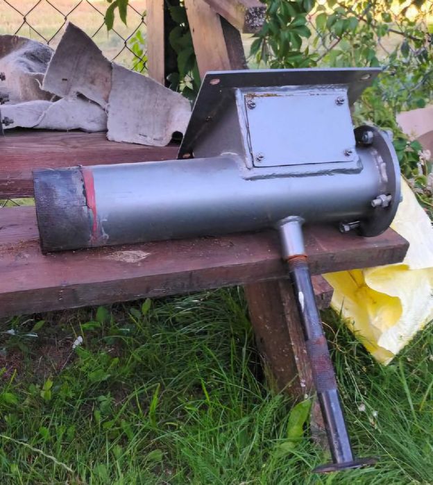 Kompletny podajnik retortowy do pieca ślimak motoreduktor dmuchawa