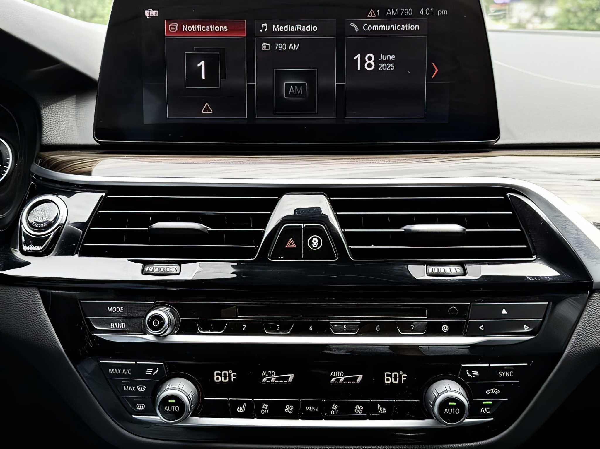 2019 BMW 5 Series 530i