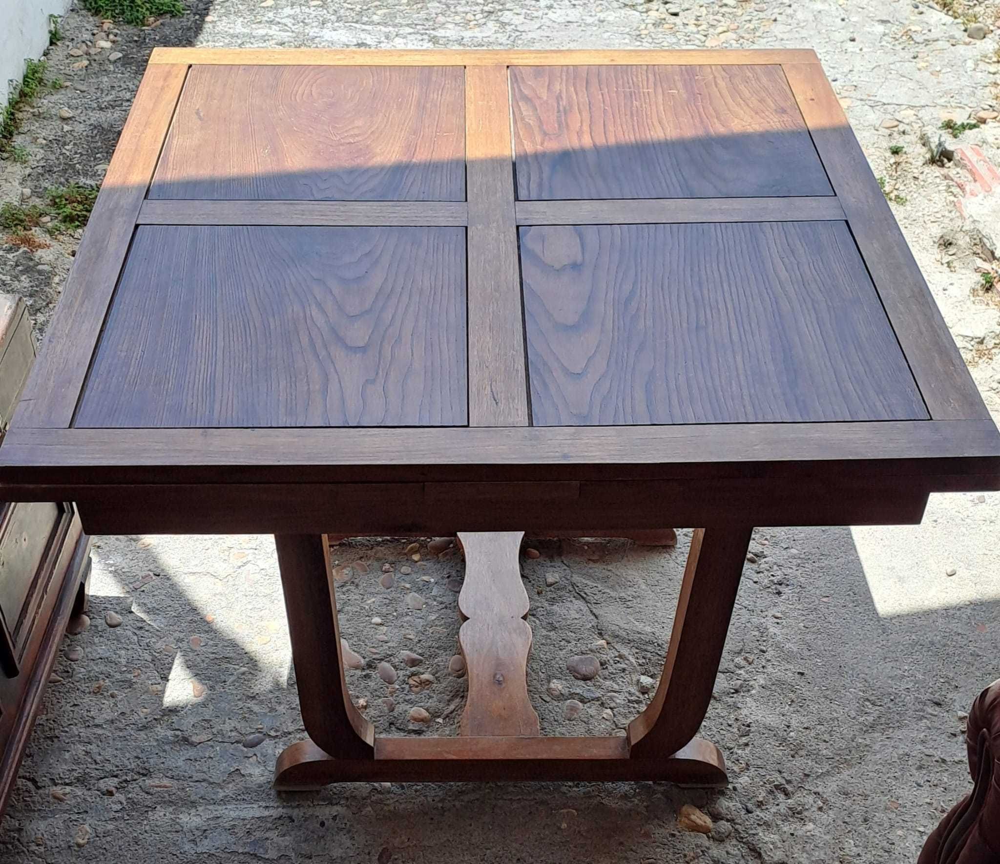 Mesa de madeira extensível
