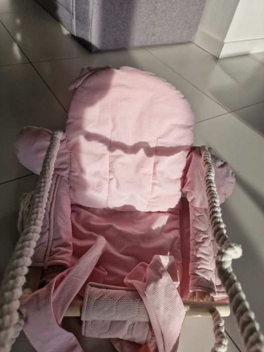 Huśtawka do pokoju dla dziewczynki