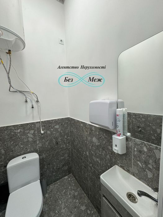 Оренда фасадного приміщення 53 м2 Боголюбова 44