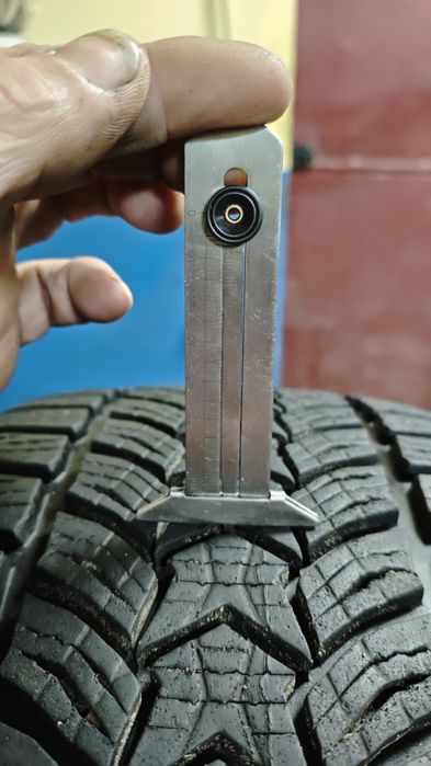 Продам резину DEBICA