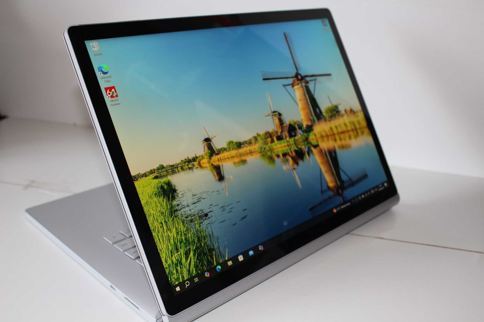 Microsoft Surface Book 2 15" i7-8650 16GB/512GB/NVIDIA GTX 1060/6Gb