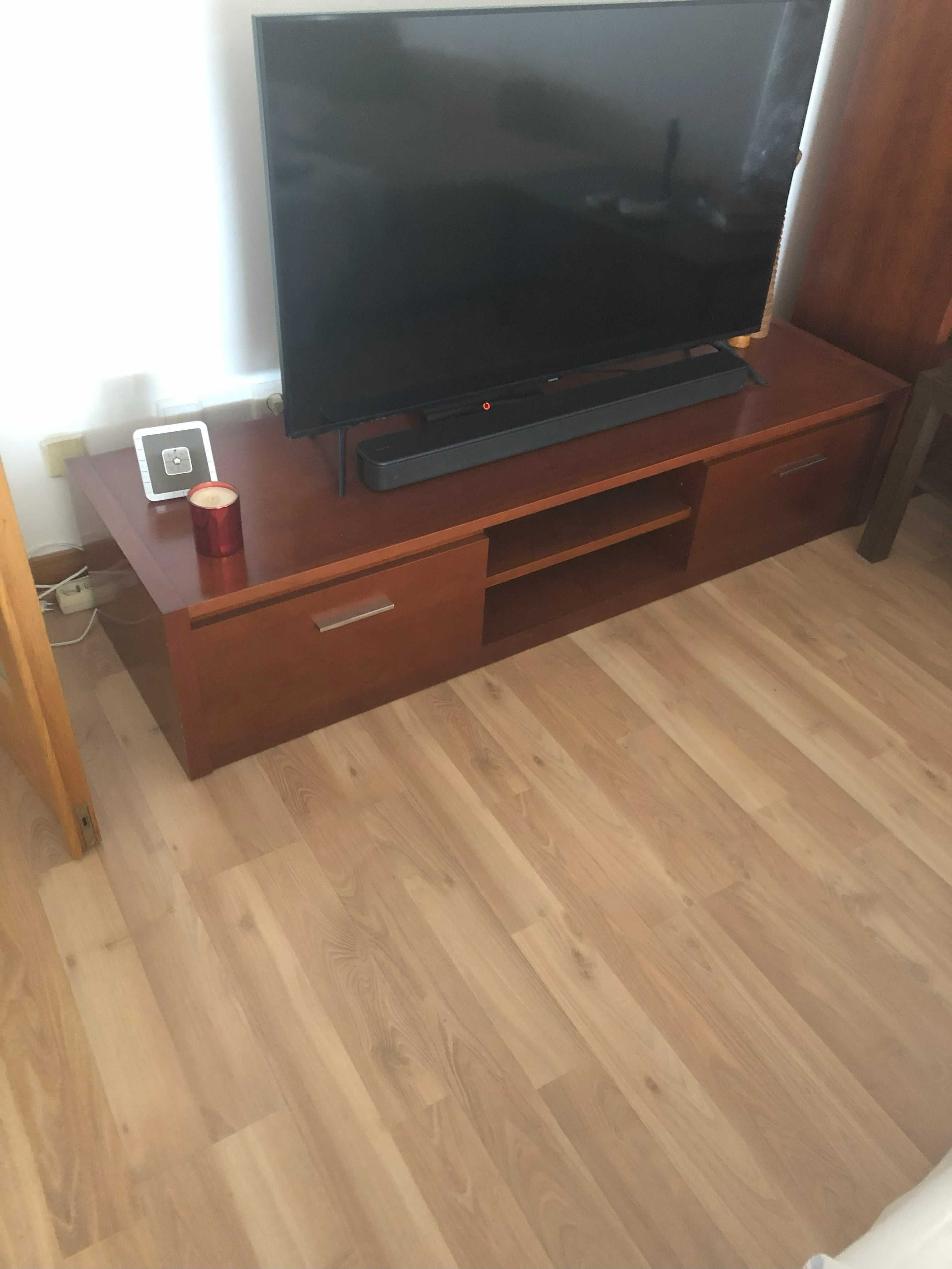 Vendo móvel para TV e estante