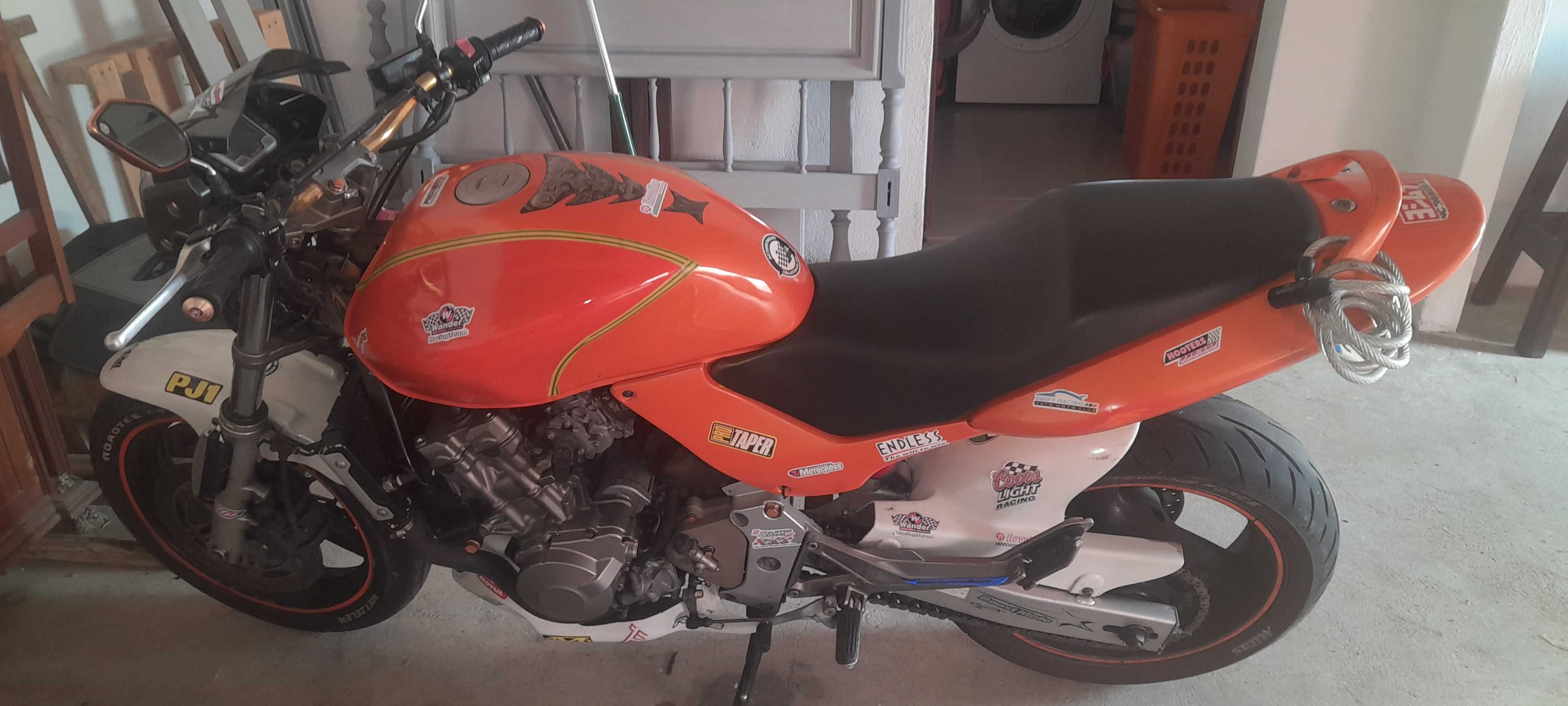 Honda hornet 600
