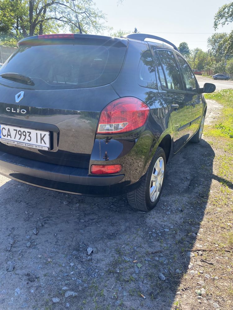 RENAULT Clio дизель универсал. 2010 г. К9К