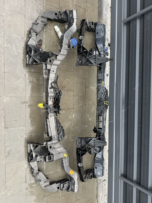 Панель установочная передняя телевизор Ford C MAX