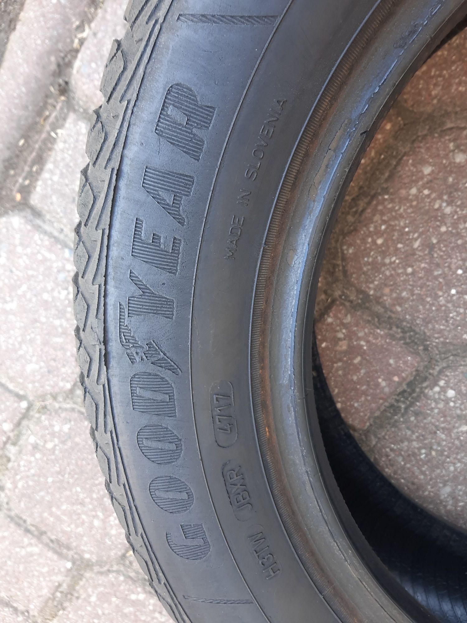 2x Opony całoroczne 175/65R15 GoodYear Vector4Sasons 7mm 2017r