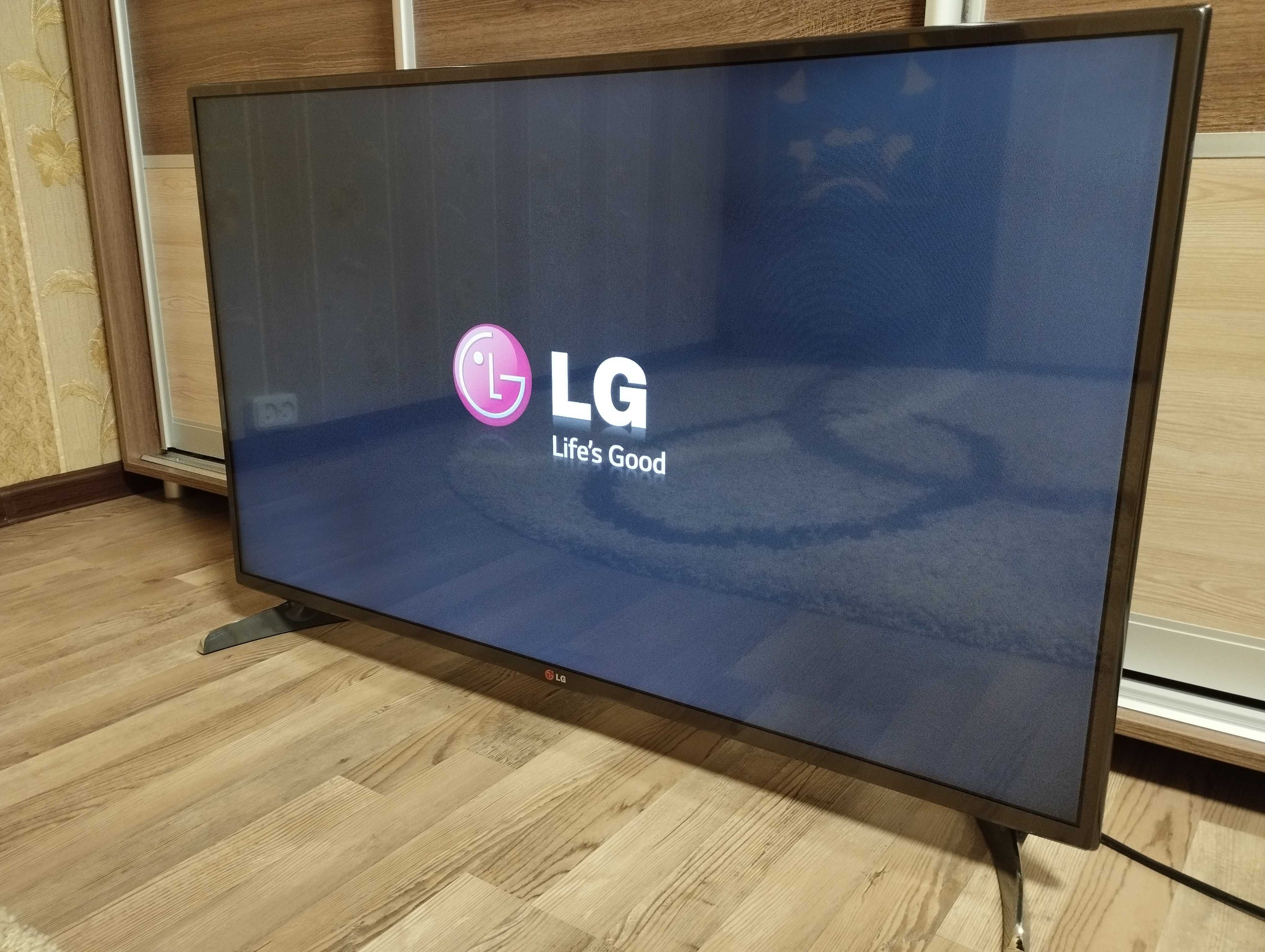 Телевізор LG 42LB653V зі Smart TV, 3D, T2, Full HD пульт Magic Remote