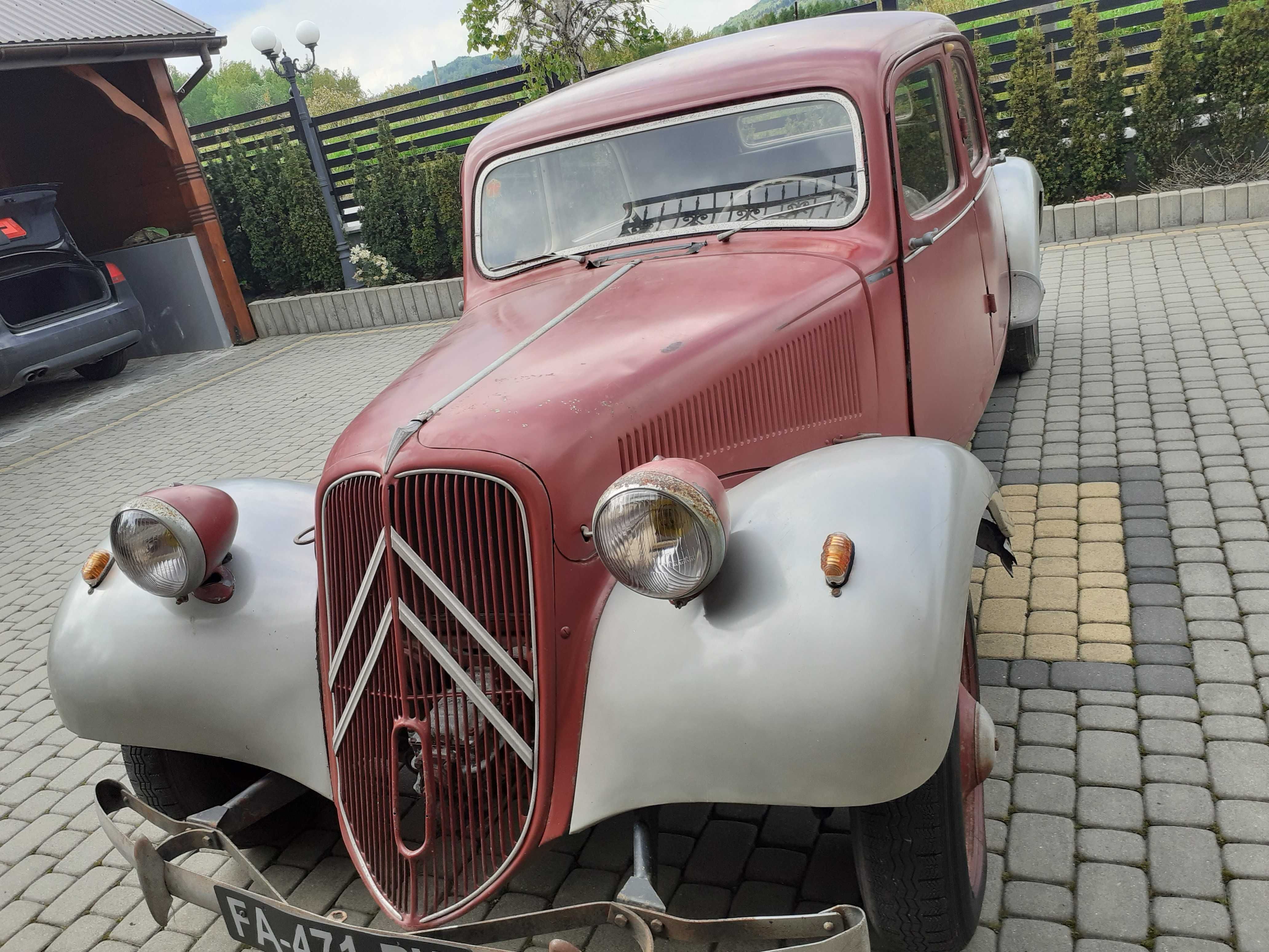 Zabytkowy CITROEN 11BL z 1952 r.