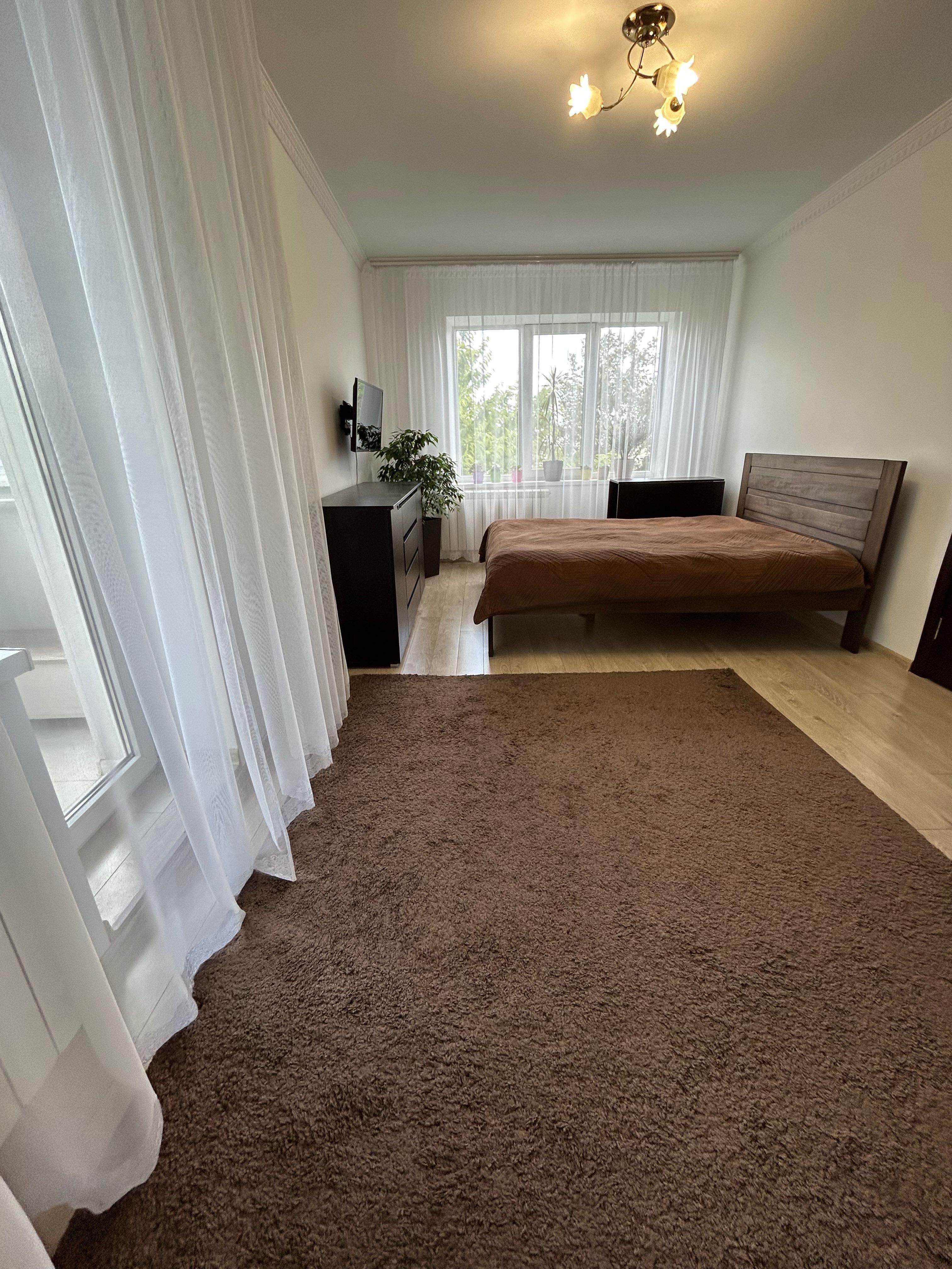 1-кім .вул.Корольова 35м .4/9 П є/р-39900дол торг