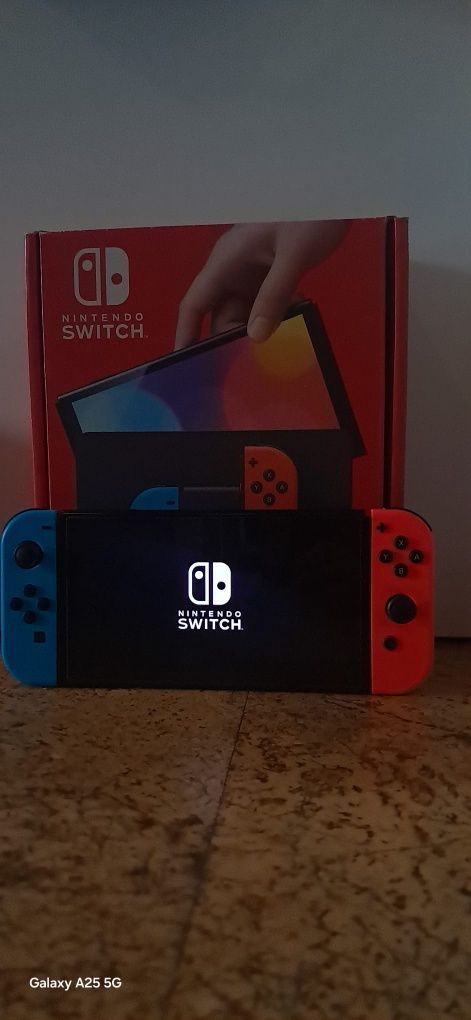 Konsola Nintendo Switch OLED