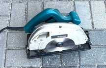 Pilarka makita 5704R