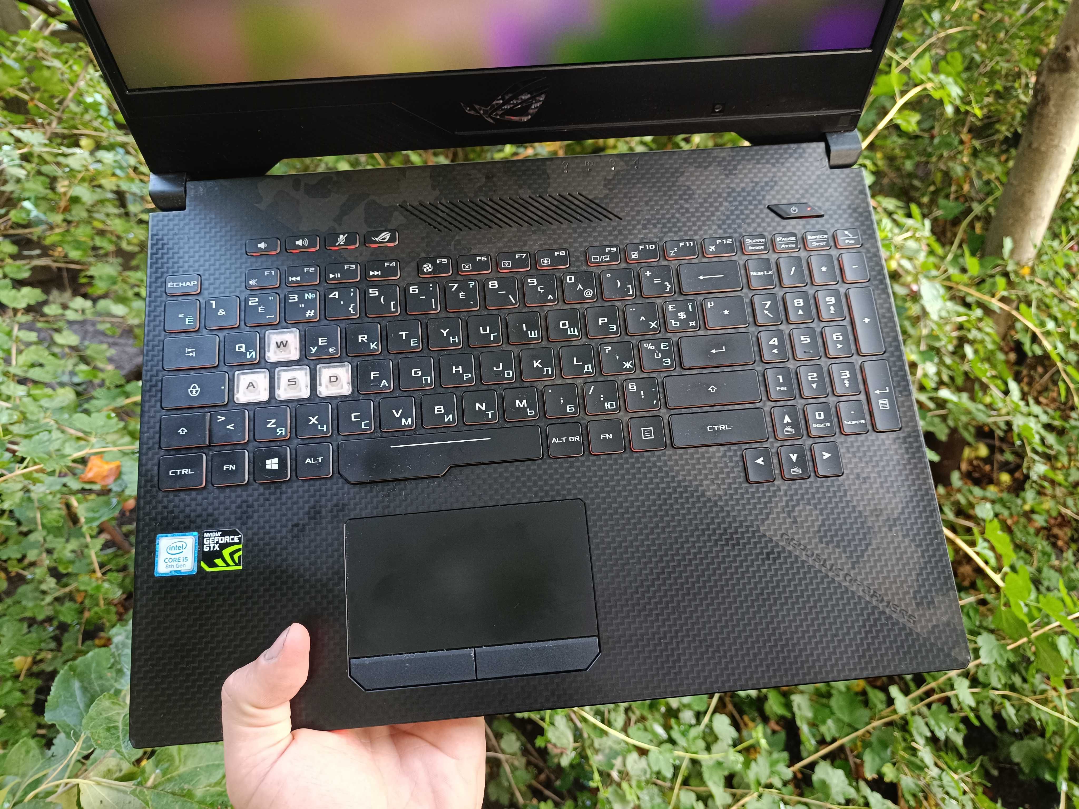 144Гц, Стан 9 з 10 Asus ROG (i5 8300H/16/ssd m2 1000gb/ GTX 1070 8gb)