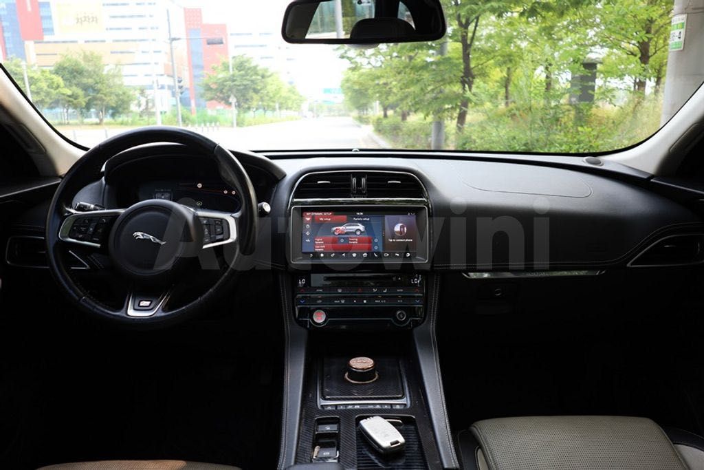 2018 Jaguar F-PACE 2.0 TDI AWD Prestige