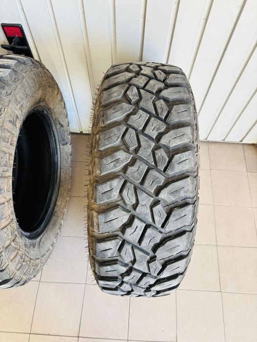 Pneus de jipe como novos