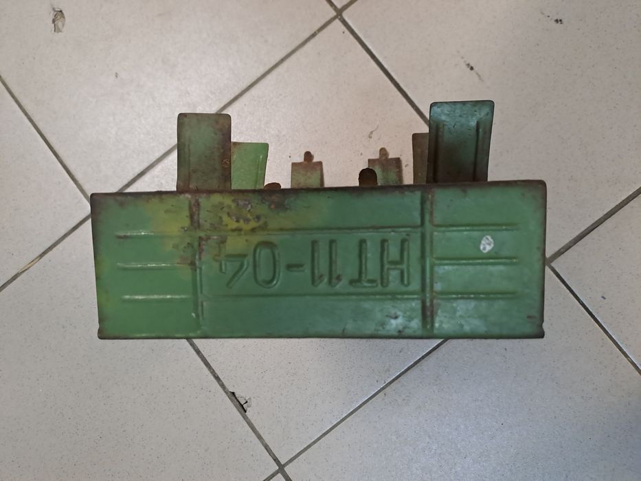 Детская игрушка грузовик СССР запчасти