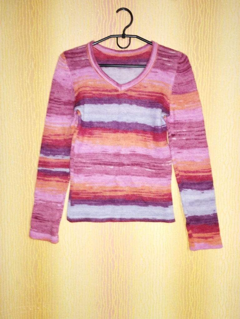 Малиновый свитер из шерсти под рубашку яркий свитер теплый в полоску.