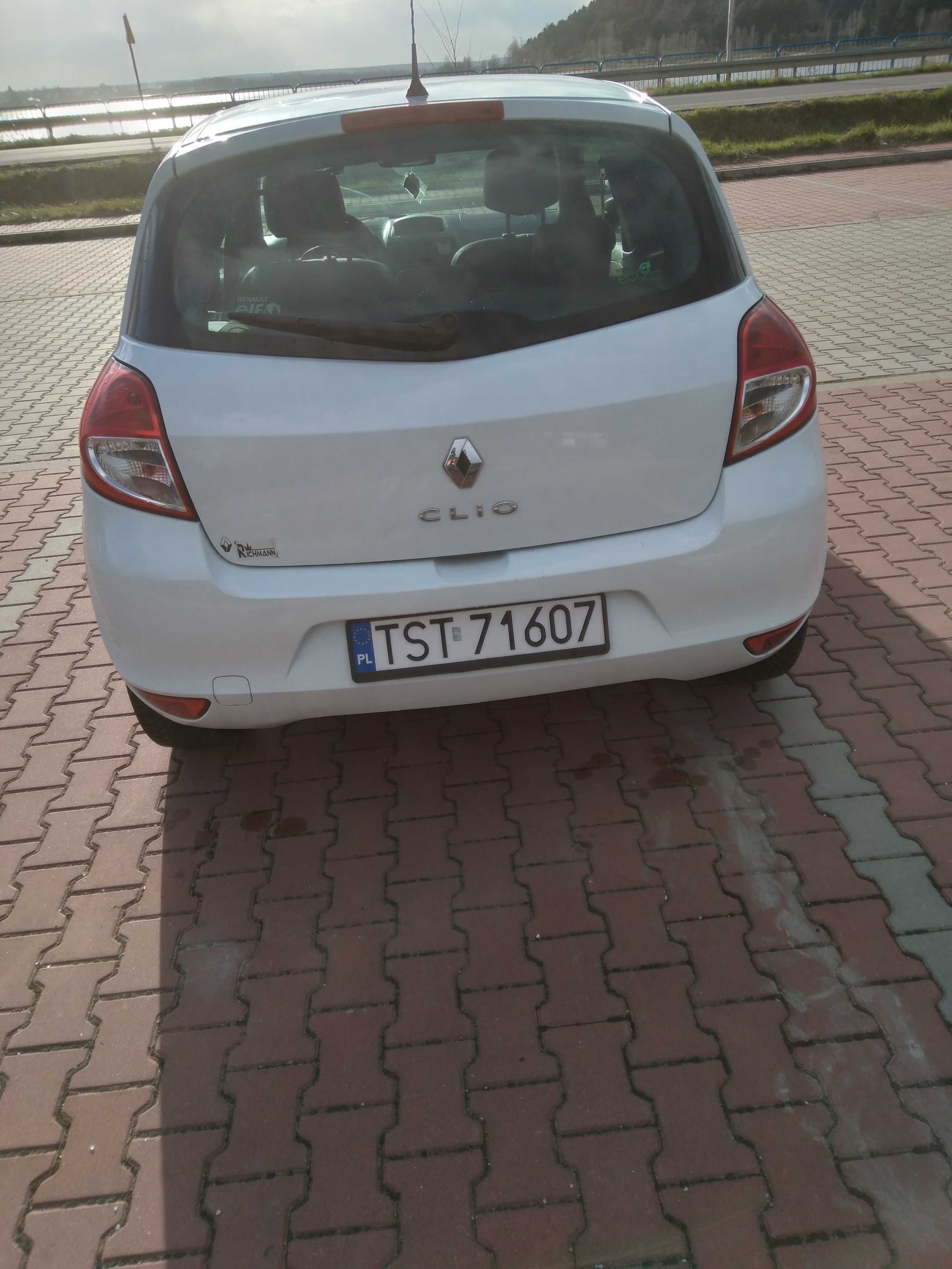 Sprzedam renault clio 3 2011