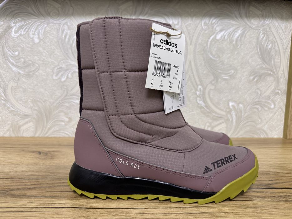 Жіночі дутіки adidas