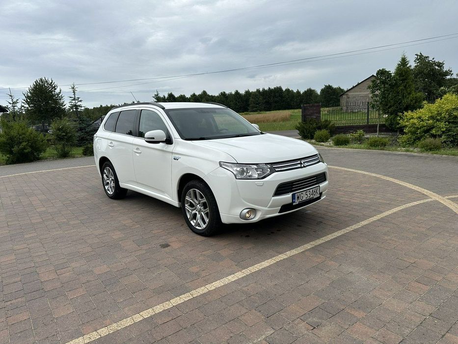 Mitsubishi Outlander Hybryda
