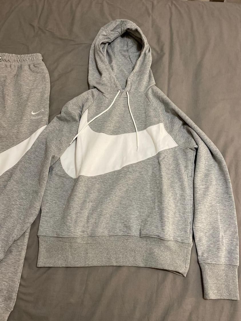 Conjunto Nike cinzento