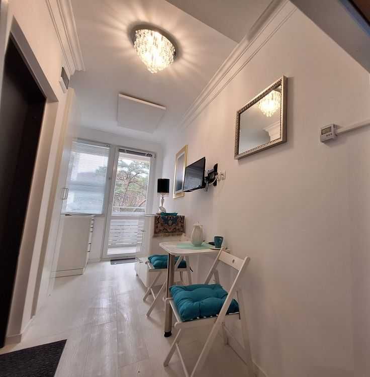 Mały przytulny apartament z widokiem na morze. B. dobra lokalizacja.