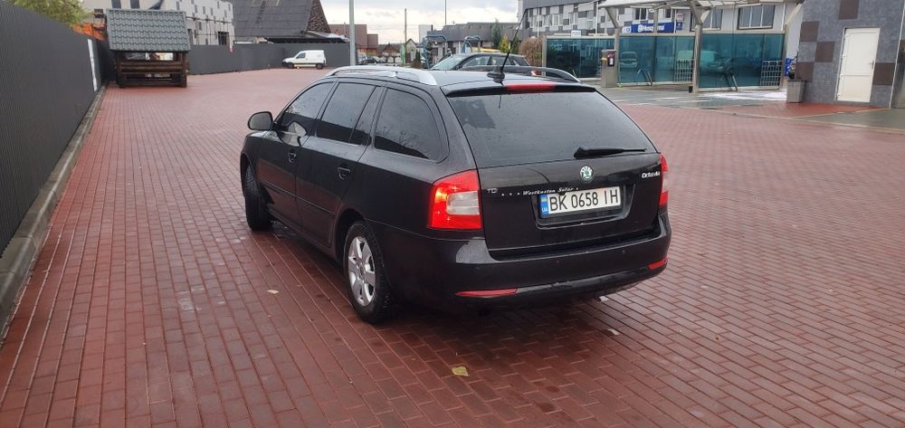 Шкода а 5 2011 рік