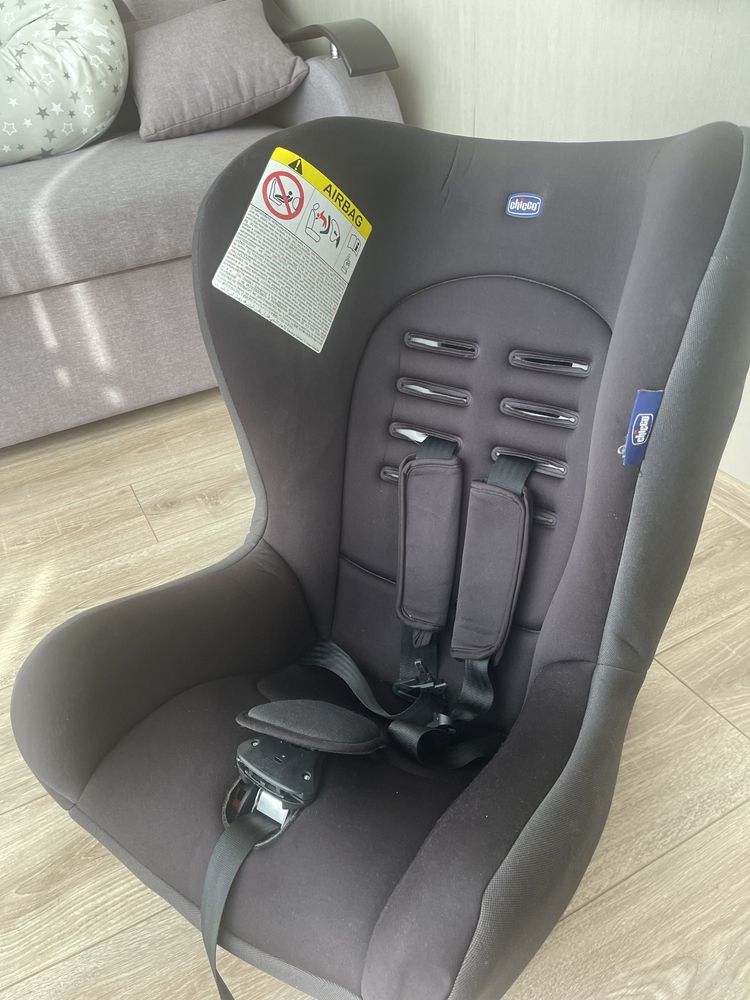 Автокрісло Chicco Cosmos 0/1 Jet Black