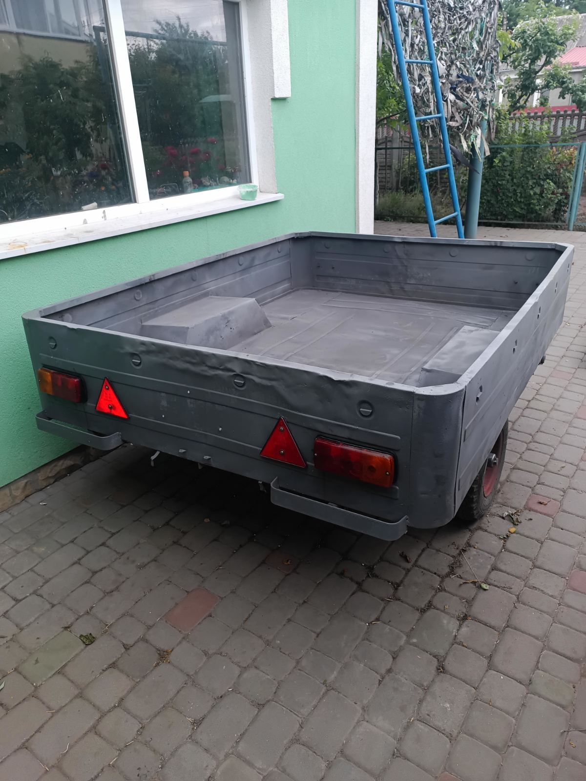 Причеп Турист продам
