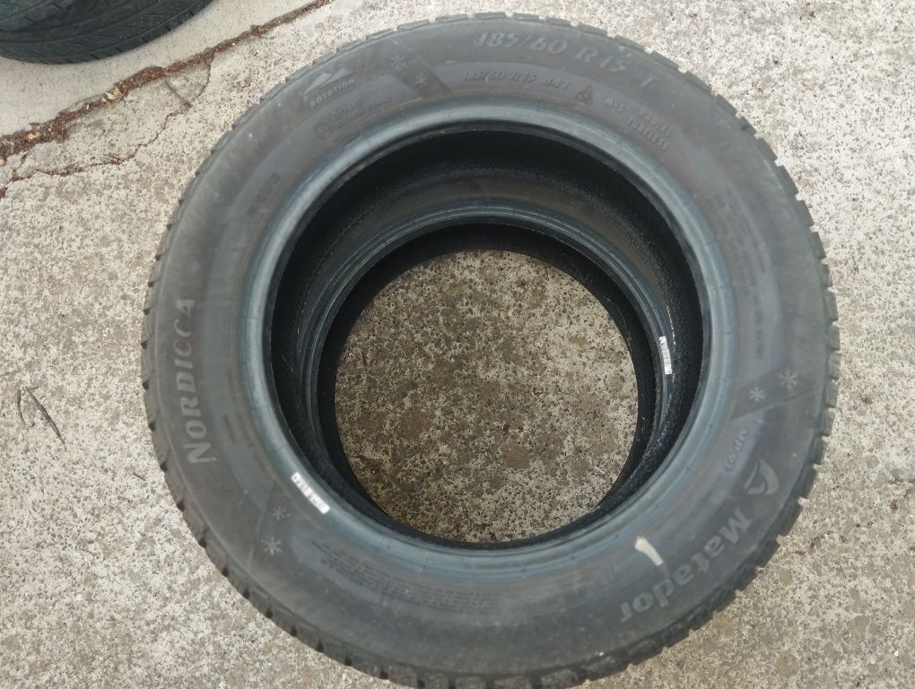 Продам дві шини в доброму стані 185/60 r15
