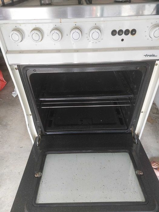 Fogão com forno, usado