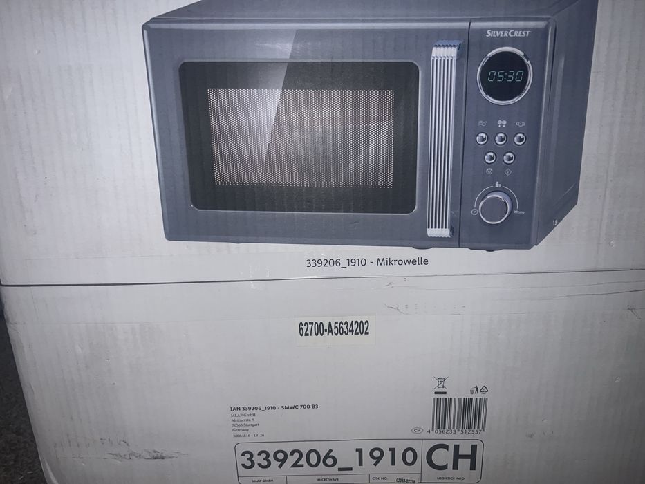 Микроволновая печь SilverCrest (17 л, 700 Вт)