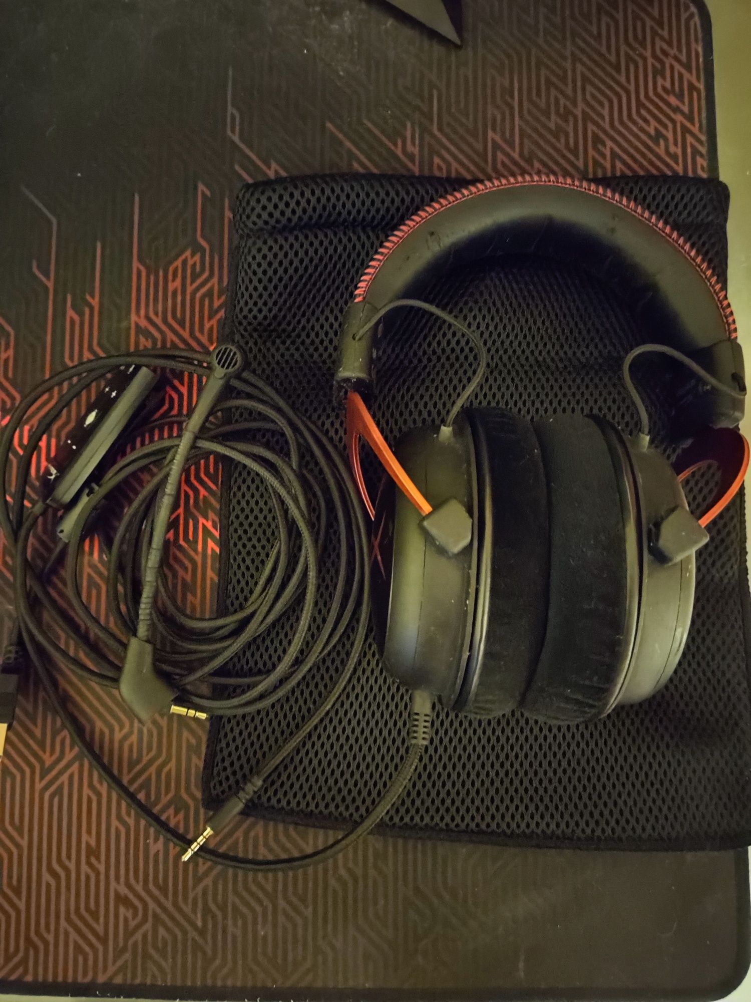 Headset Razer Chroma 7.1 hyperx cloud 2