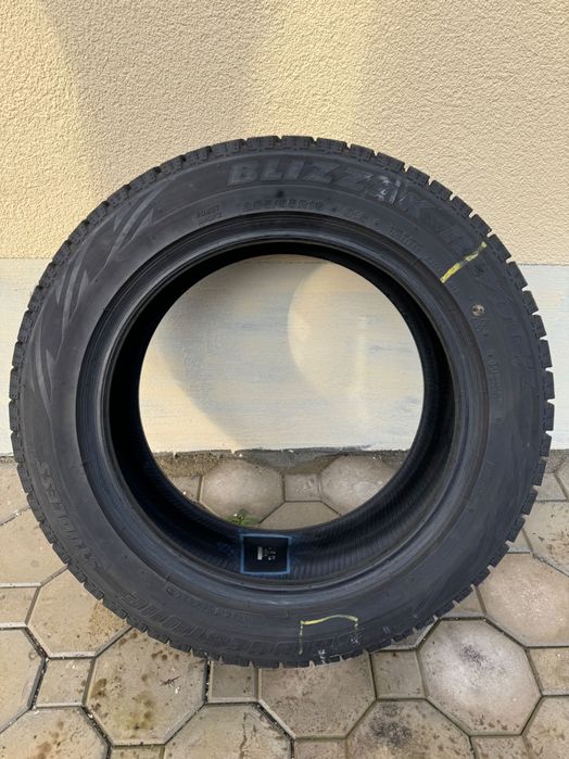 Зима 205 55 R16 Bridgestone Blizzak Revo GZ