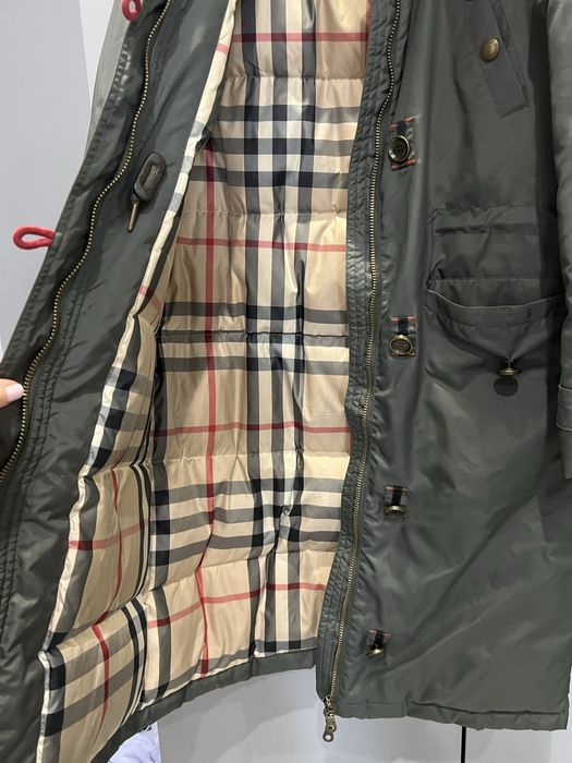 Куртка жіноча зимова М Burberry хакі