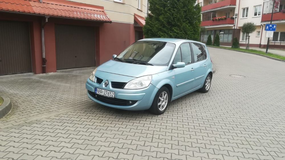 Sprzedam Scenica benzyna plus LPG auto z hakiem doinwestowane 6 biegow