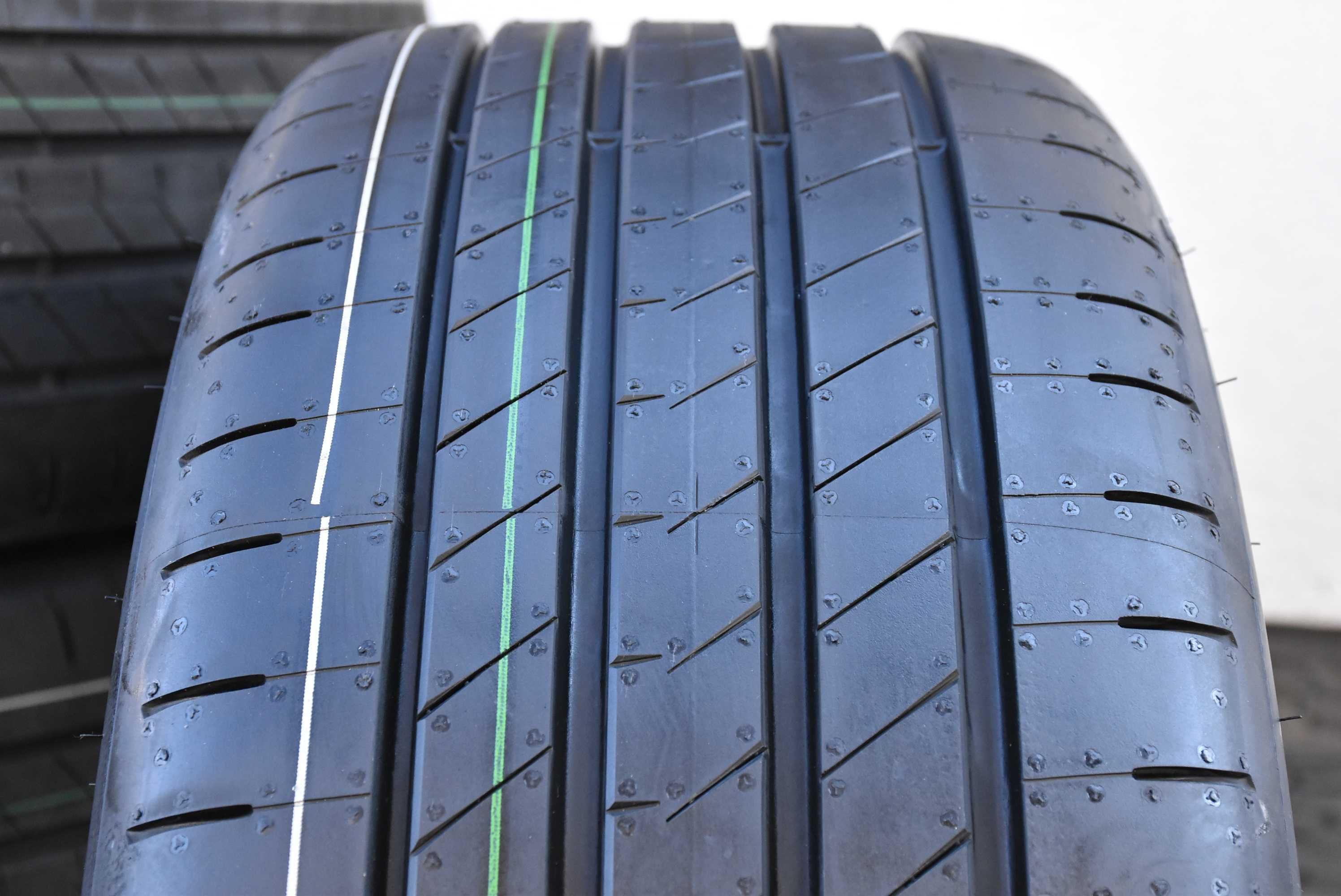 Nowe koła OEM VOLKSWAGEN ARTEON Chennai 19" Goodyear 2024r