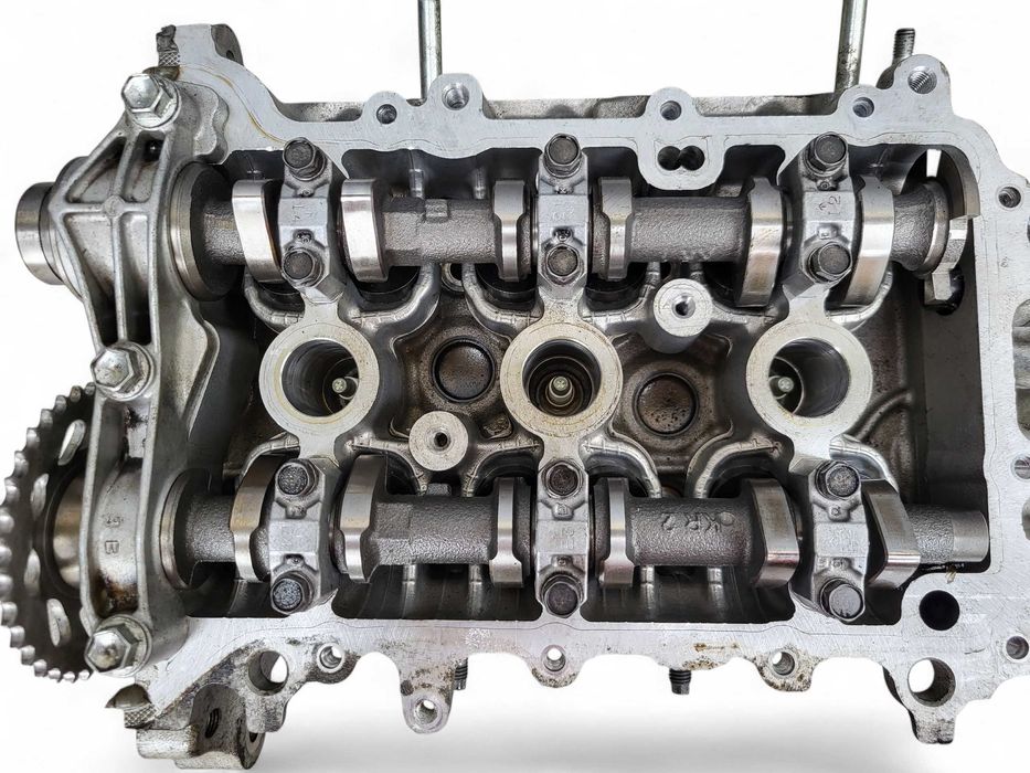ГБЦ головка блока Citroen C1 Peugeot 108 Toyota Aygo Yaris 1.0 VTi