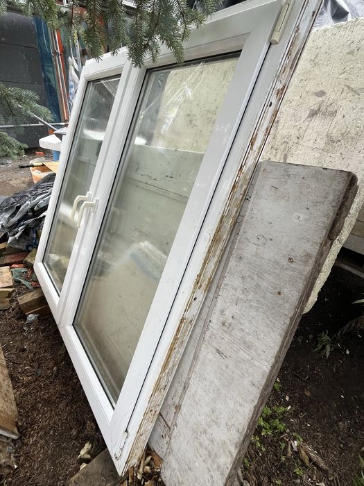 Okno 146 cm x  144 cm,