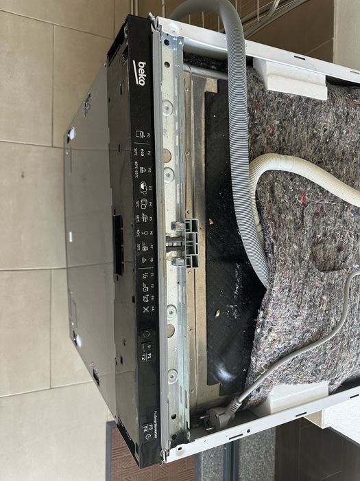 Maquina lavar louca de encastrar BEKO - Avariada
