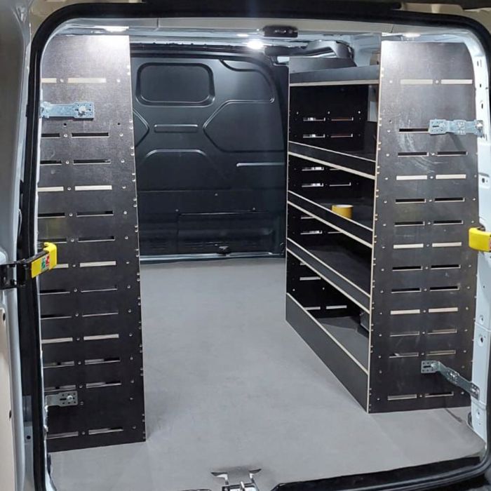 Regały do busa M120 zabudowa warsztatowa busa ze sklejki Lublin