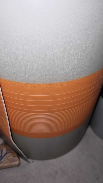 Rolo de Vinilico heterogêneo  para revestir degraus de escadas