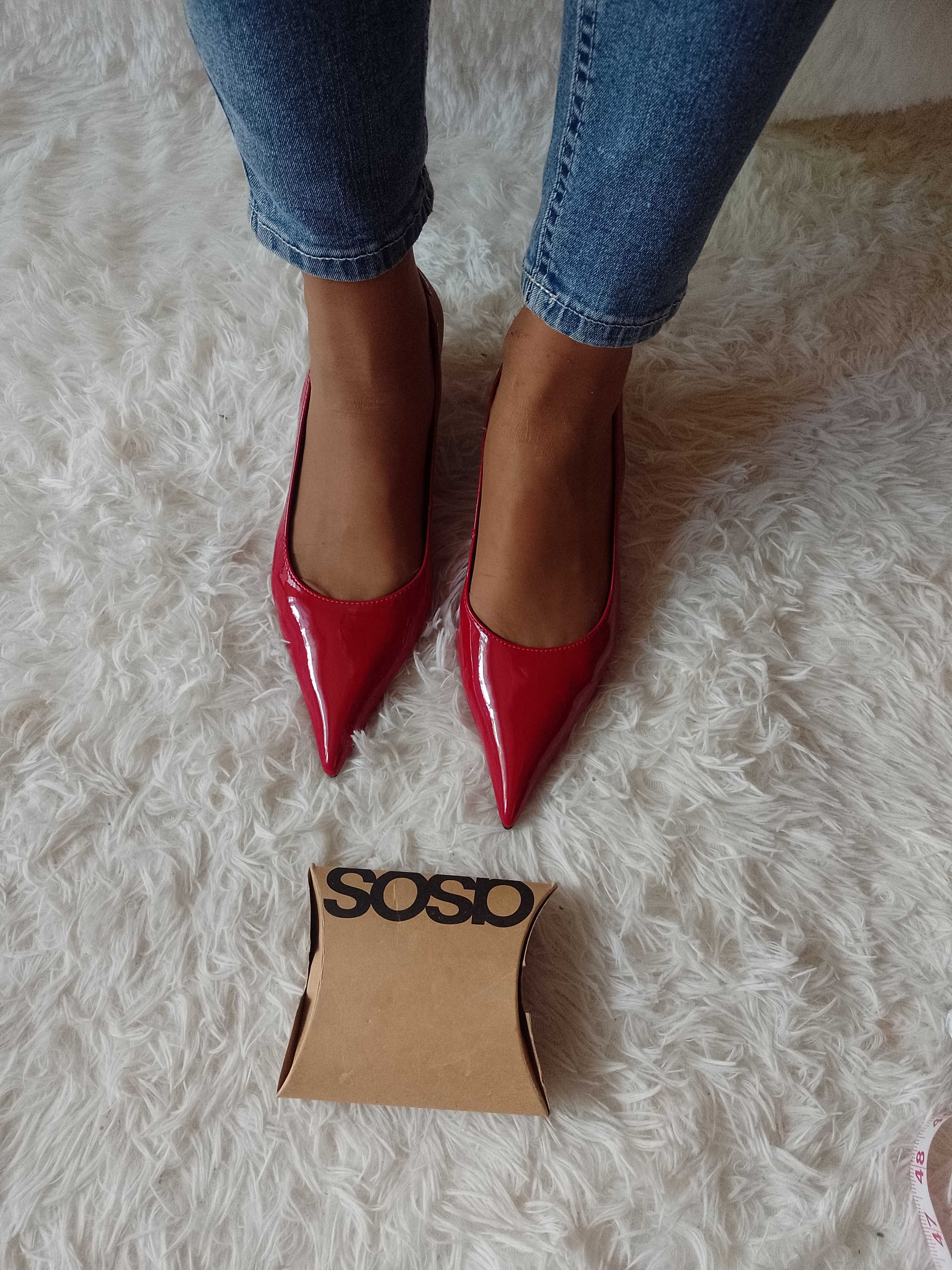 (40) ASOS Design/ Czerwone czółenka z odkrytą piętą z Londynu, NOWE