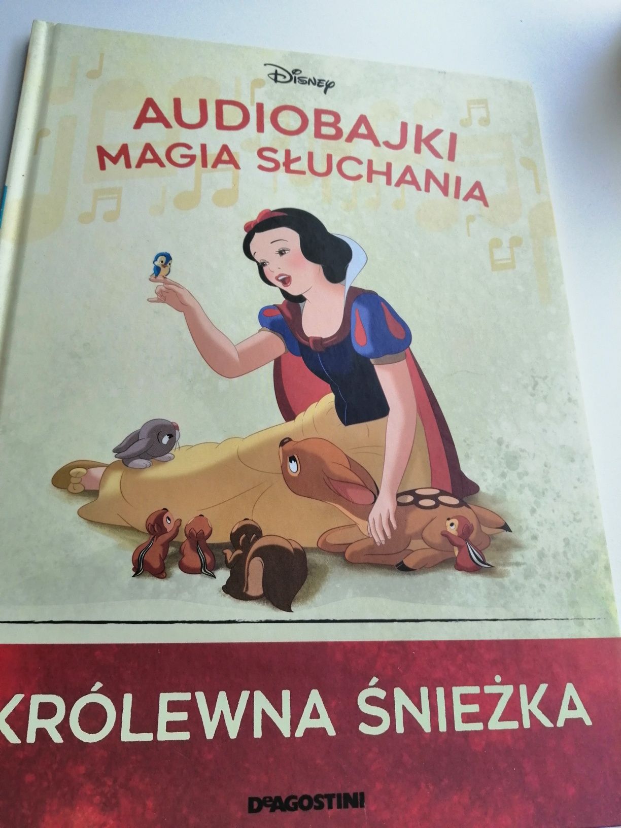 Książka i figurka Królewna Śnieżka Deagostini