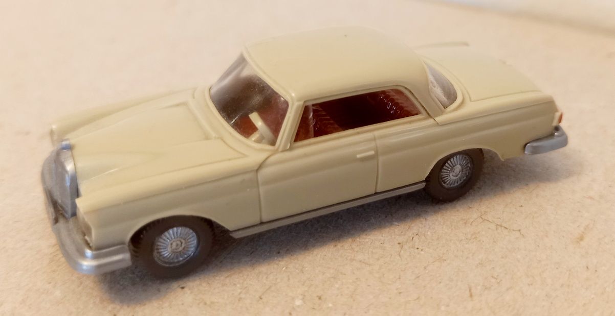 Model Mercedes benz 250 SE Wiking