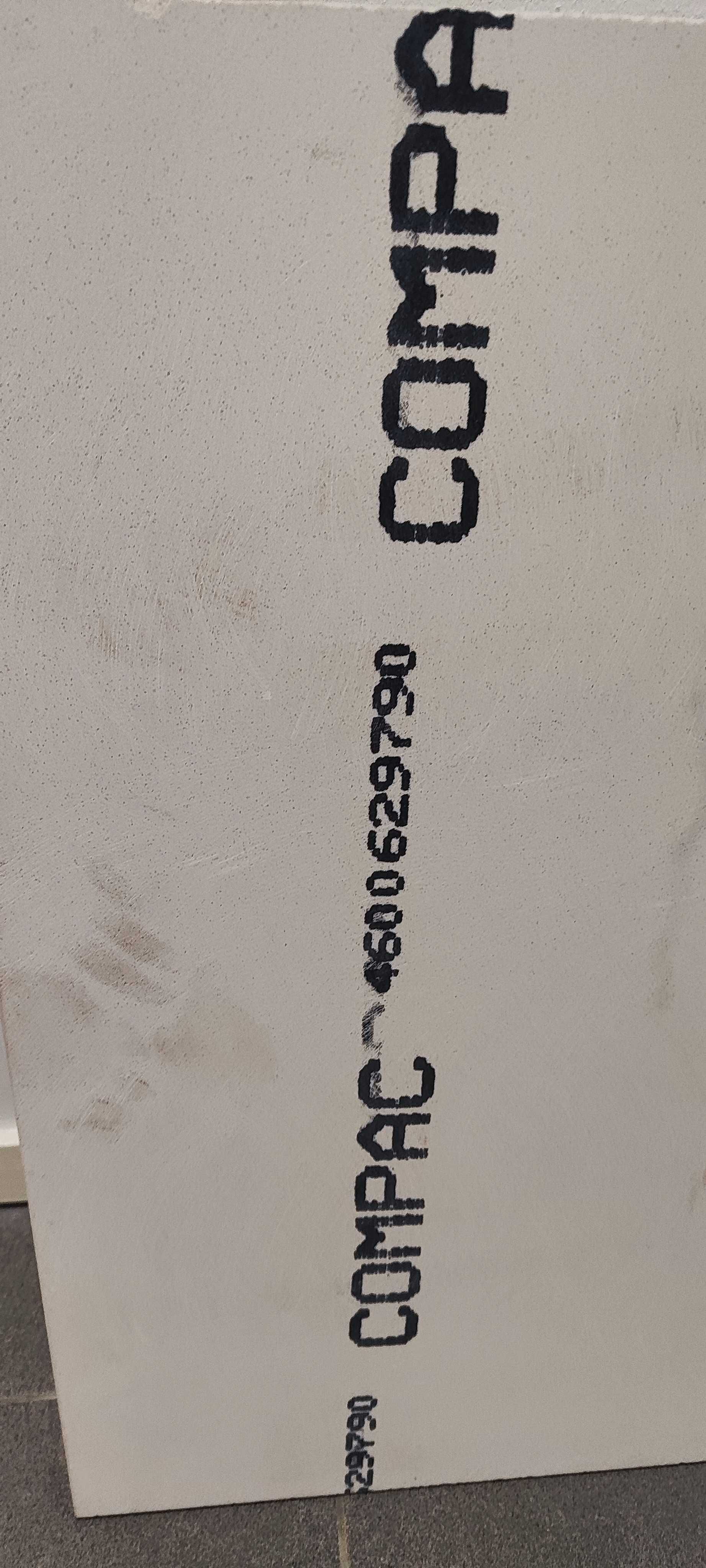 Balcão pedra COMPAC branco