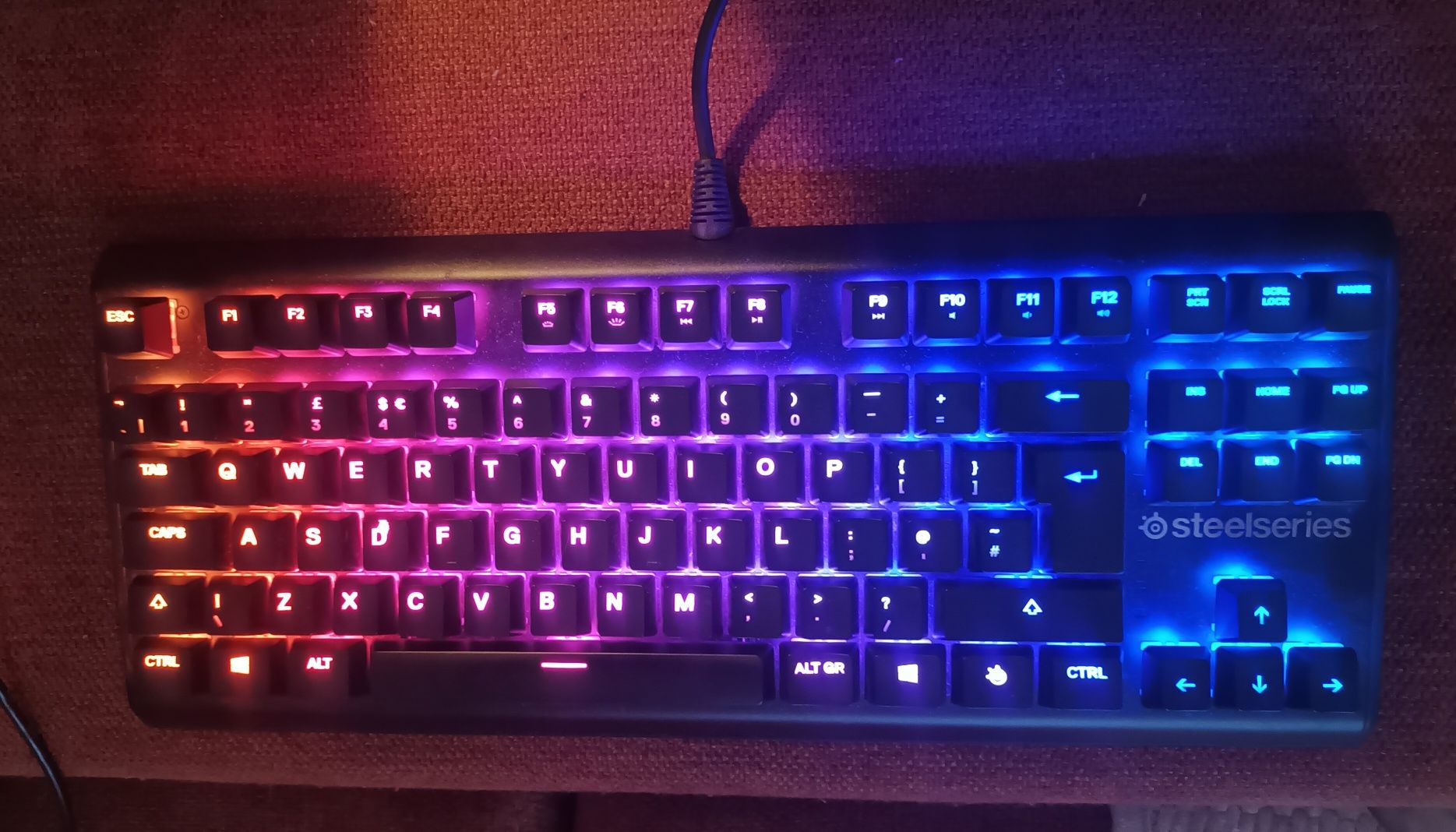 Klawiatura gamingowa-SteelSeries Apex M750 Tkl- stan bdb! okazja!