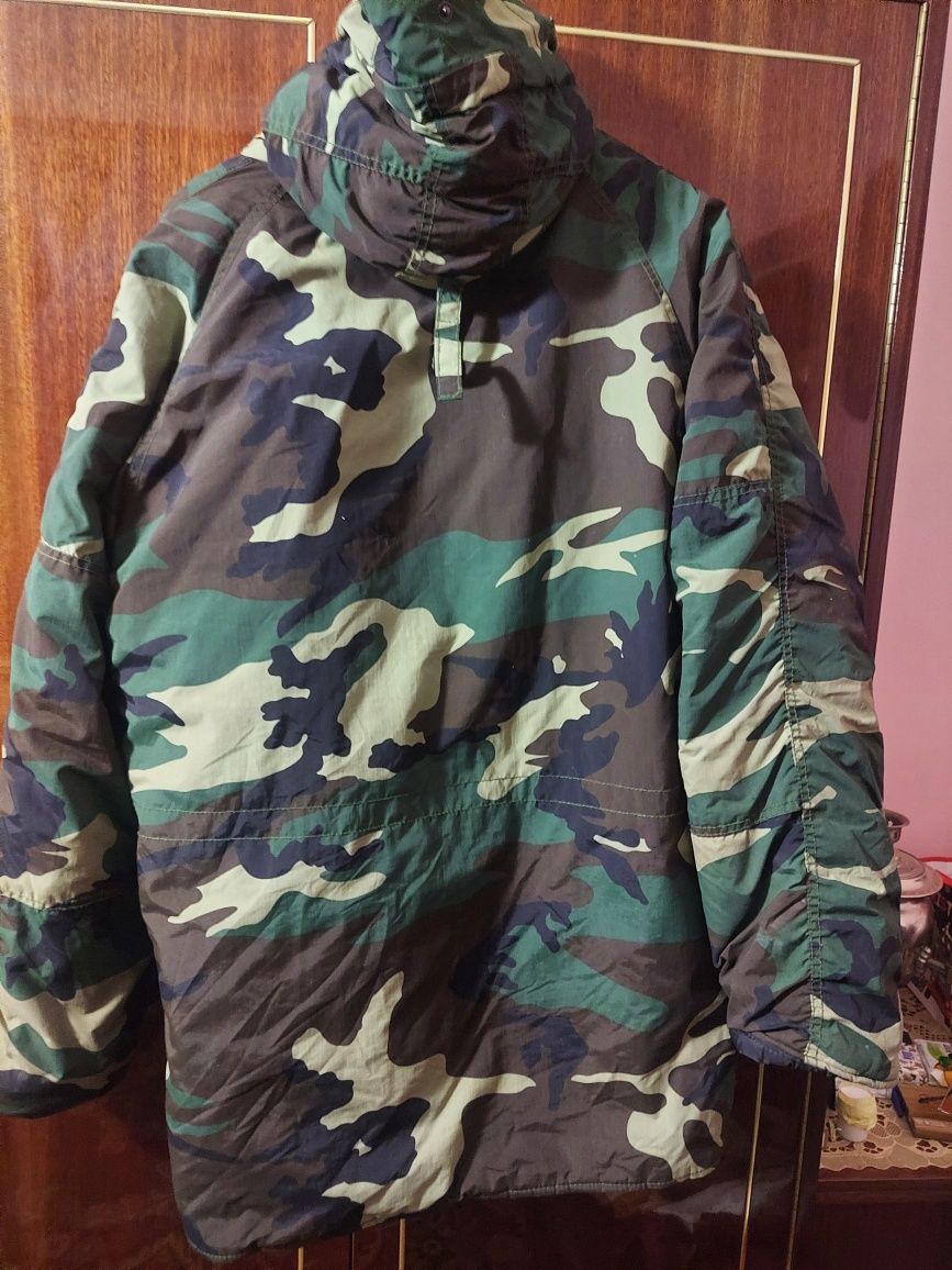 Продаю теплу куртку типу Аляска N3B