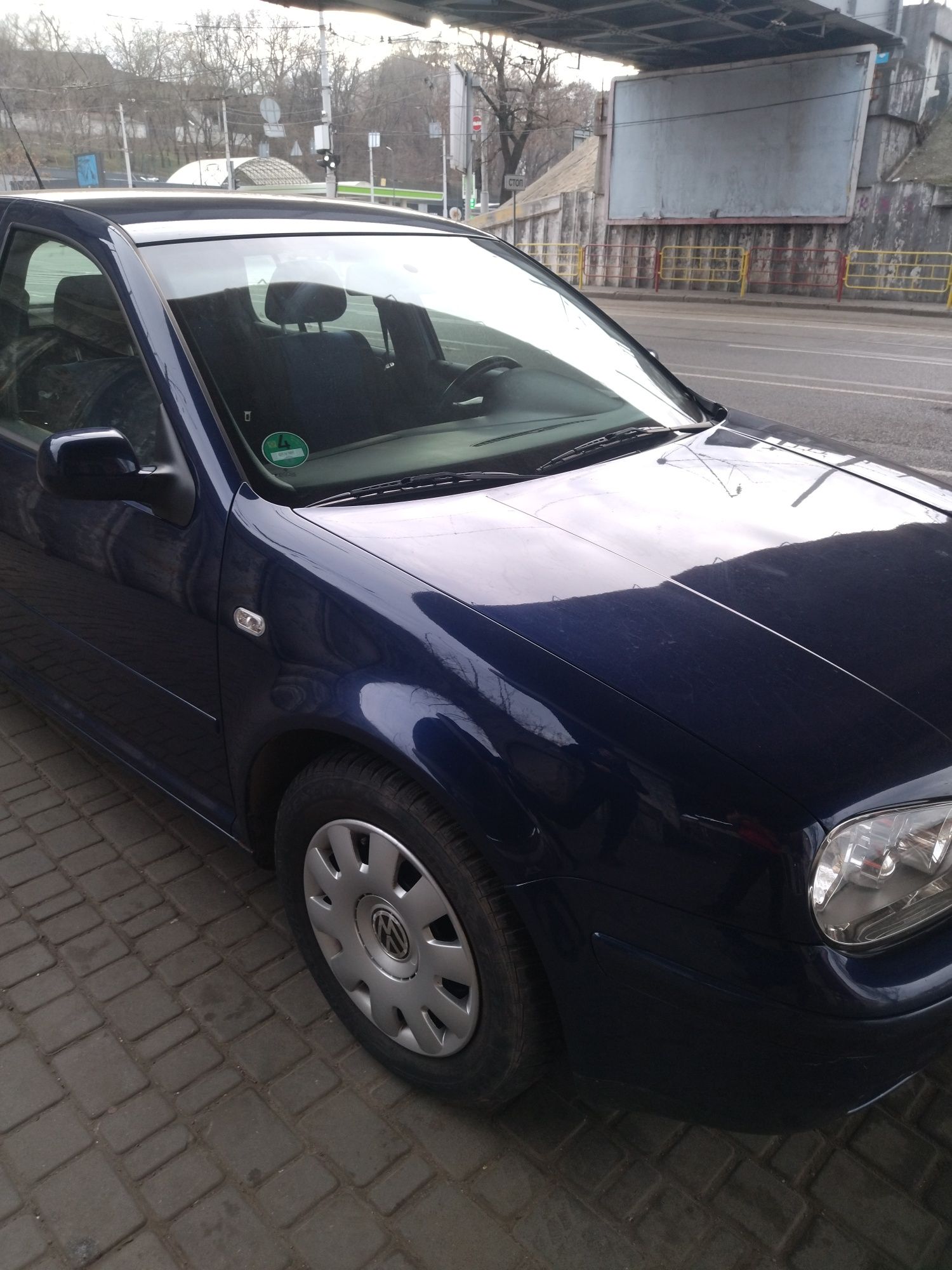 Продам Volkswagen Golf 1.6 16 v